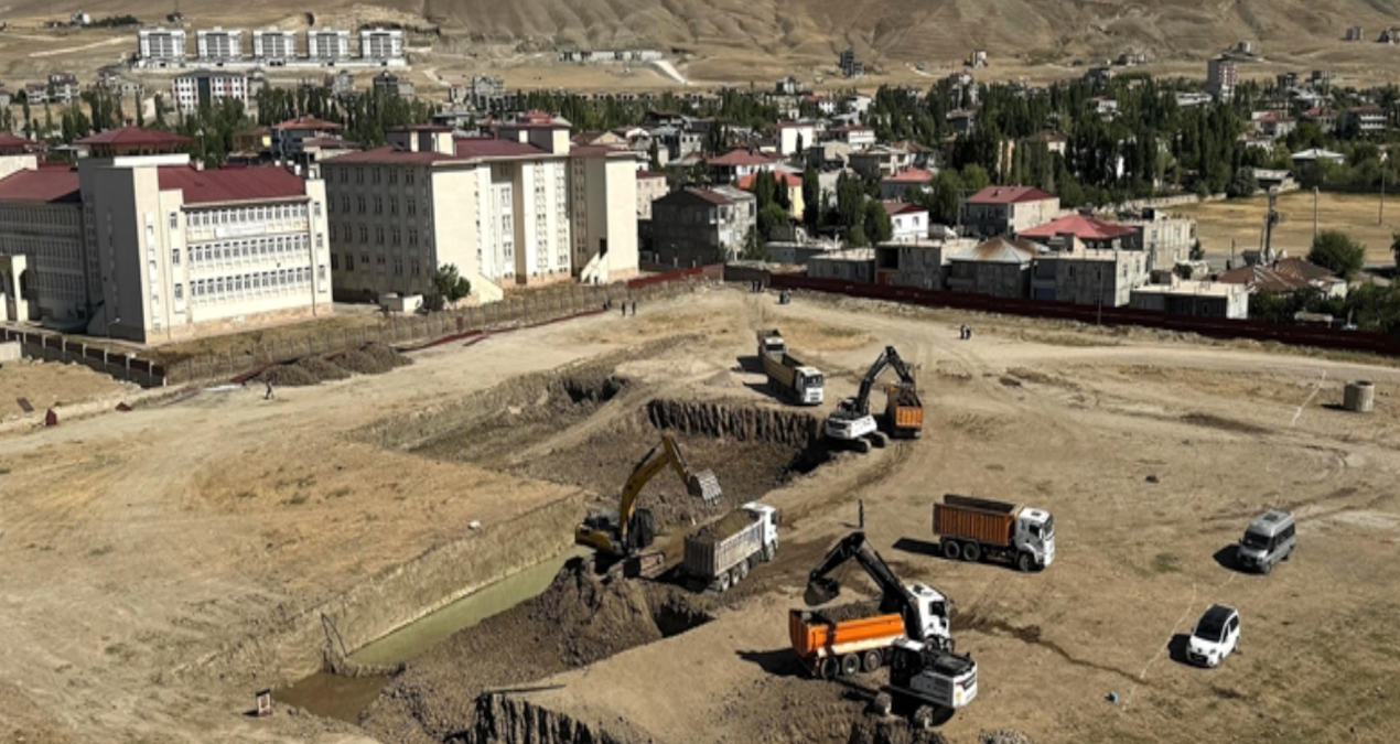 vani saglik ussu haline getirecek sehir hastanesinin yapim calismalari devam ediyor DIpIZCaA