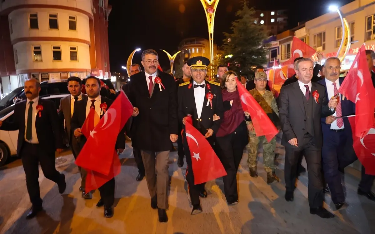 hakkaride 29 ekim coskusu 2Kr9K4wl.jpg