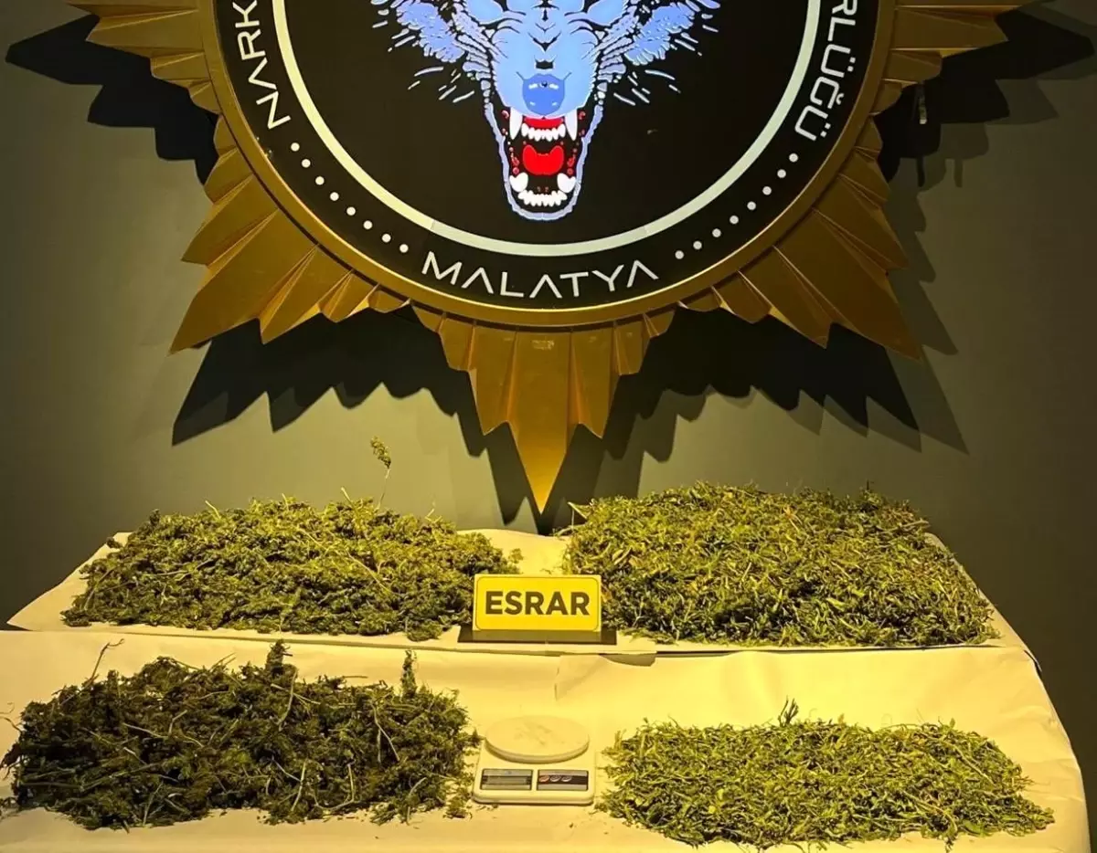 malatyada uyusturucu operasyonu 13 kilo kenevir ele gecirildi 2gKMu93R