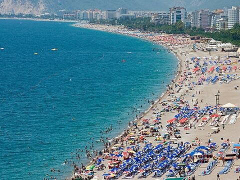 Antalya’nın Plajlarıyla Eşsiz Bir Yaz Deneyimi