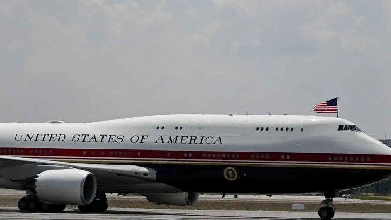 Trump’tan yeni Air Force One açıklaması: En üst seviyeye çıkarılacak Img